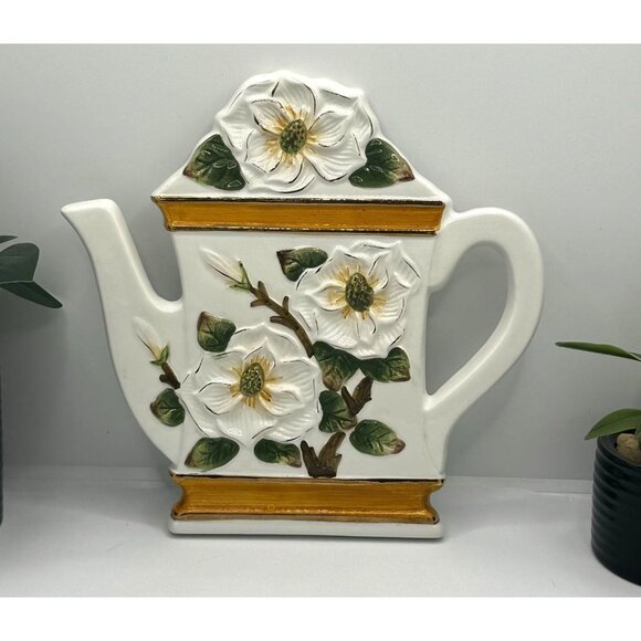 Ceramic Magnolia Flower 2 prong Wall Hanging - Picture 2 of 5